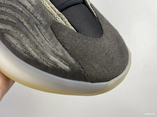 Barium Quantum Yeezy Adidas H68771 1109